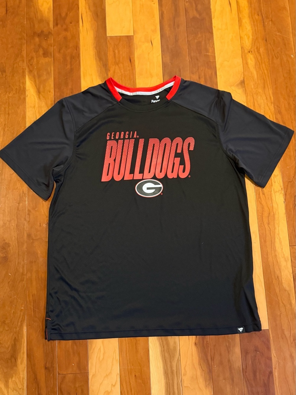 Georgia Bulldogs XL Fanatics Black Red Crew Neck Performance Tee EUC Football